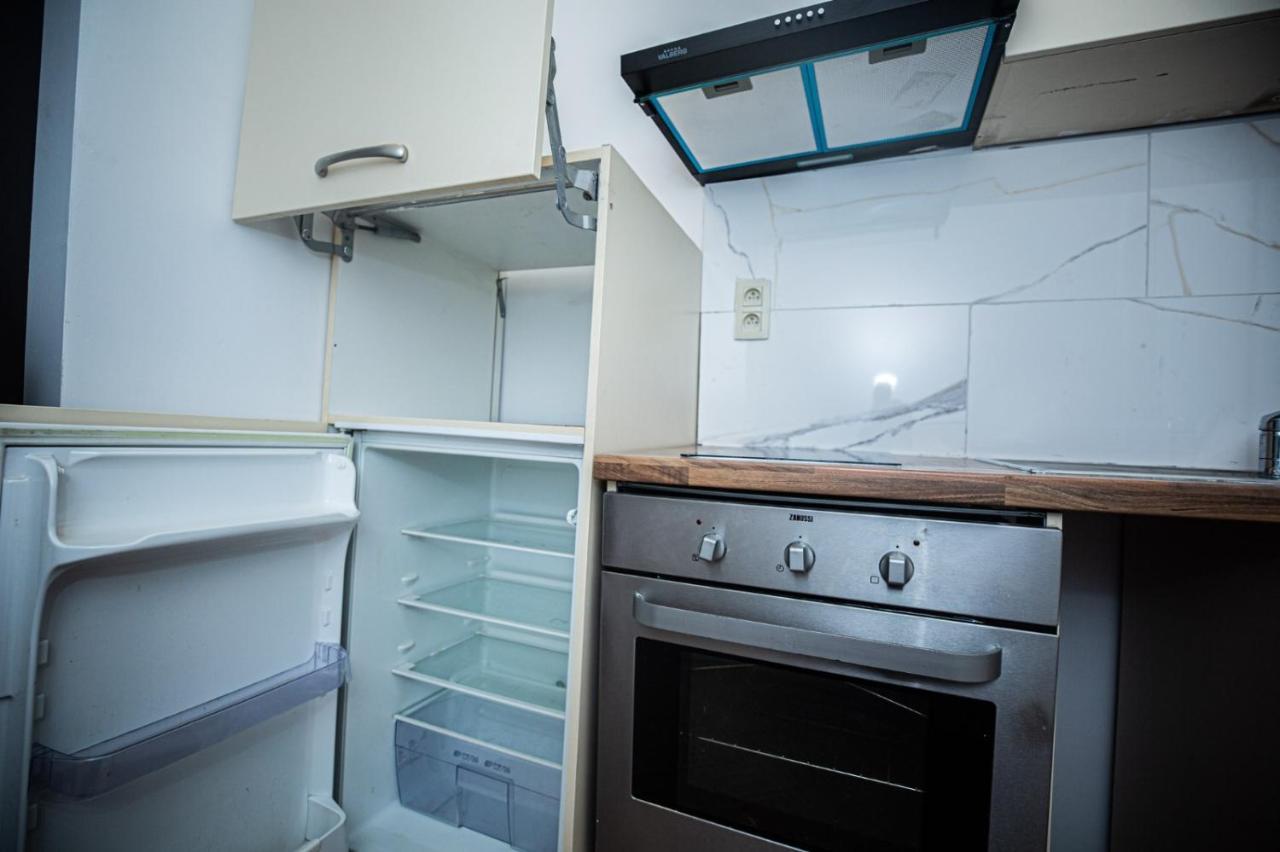 Agreable Chambre Sur Liege Avc Parking Et Wifi Gratuit Exterior foto